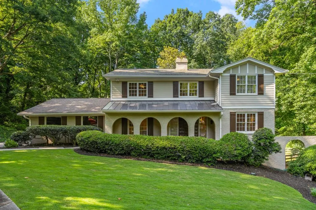 560 Coldstream Court, Sandy Springs, Georgia 30328, 4 Bedrooms Bedrooms, ,3 BathroomsBathrooms,Residential,Sold,560 Coldstream Court,6732520