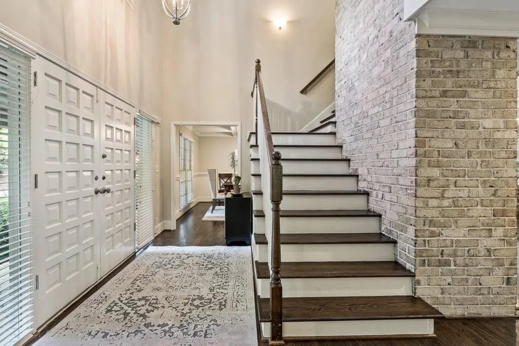 560 Coldstream Court, Sandy Springs, Georgia 30328, 4 Bedrooms Bedrooms, ,3 BathroomsBathrooms,Residential,Sold,560 Coldstream Court,6732520