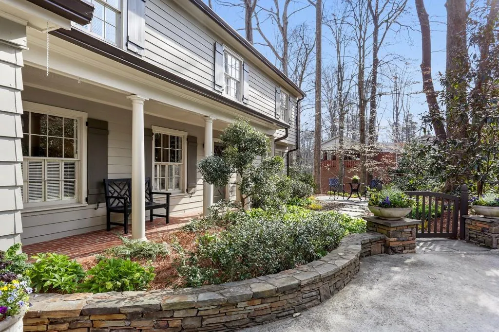 3977 Land O Lakes Drive Ne, Atlanta, Georgia 30342, 4 Bedrooms Bedrooms, ,3 BathroomsBathrooms,Residential,Sold,3977 Land O Lakes Drive Ne,5982114