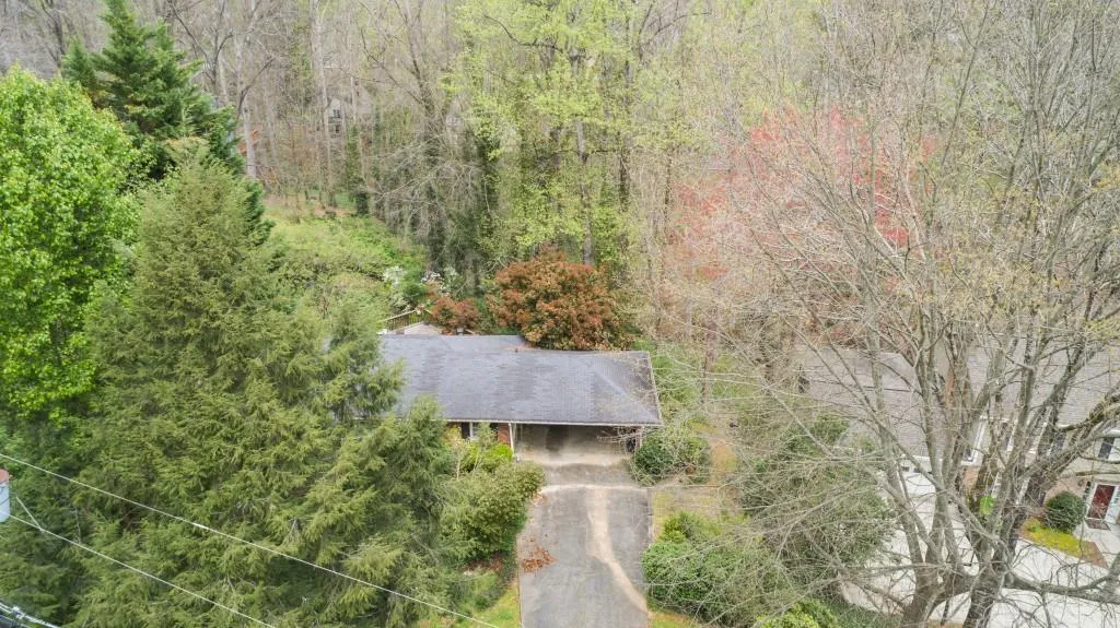 400 Highbrook Drive, Sandy Springs, Georgia 30342, 4 Bedrooms Bedrooms, ,3 BathroomsBathrooms,Residential,Sold,400 Highbrook Drive,6002401