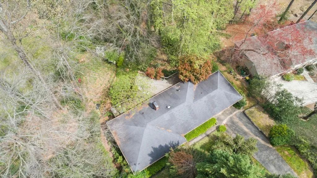 400 Highbrook Drive, Sandy Springs, Georgia 30342, 4 Bedrooms Bedrooms, ,3 BathroomsBathrooms,Residential,Sold,400 Highbrook Drive,6002401