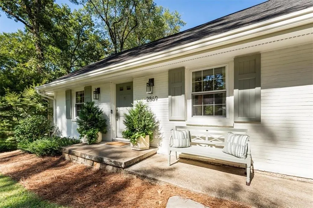 2869 Ridgemore Road Nw, Atlanta, Georgia 30318, 3 Bedrooms Bedrooms, 0 ,2 BathroomsBathrooms,Residential,For Sale,2869 Ridgemore Road Nw,7847458