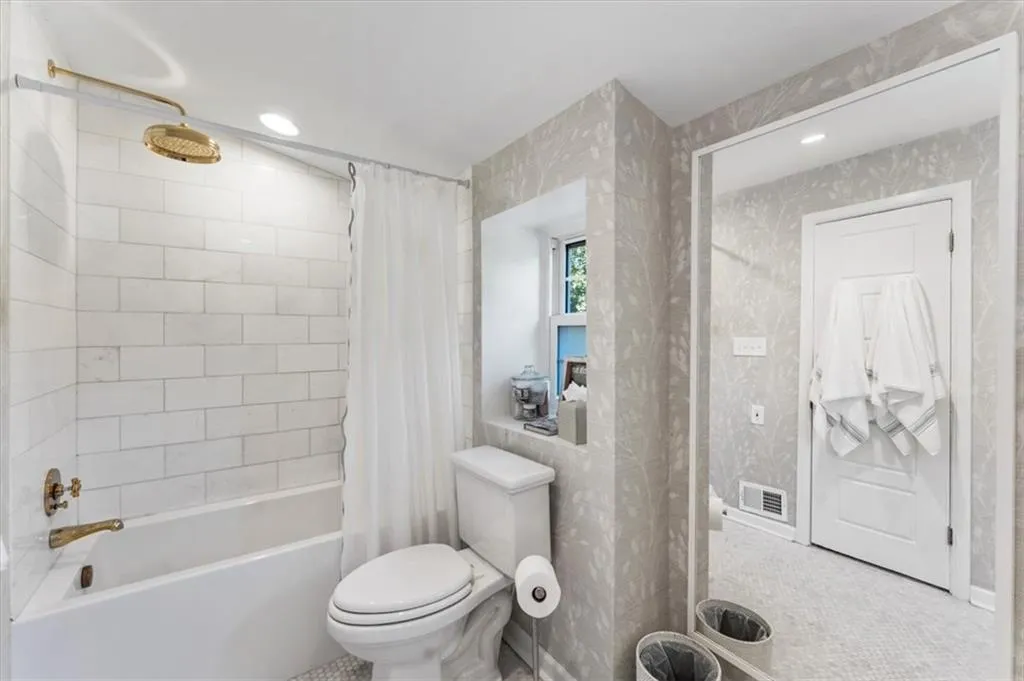 2869 Ridgemore Road Nw, Atlanta, Georgia 30318, 3 Bedrooms Bedrooms, 0 ,2 BathroomsBathrooms,Residential,For Sale,2869 Ridgemore Road Nw,7847458