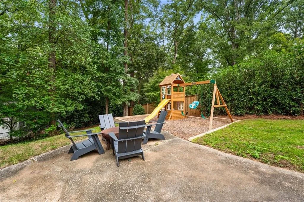 2869 Ridgemore Road Nw, Atlanta, Georgia 30318, 3 Bedrooms Bedrooms, 0 ,2 BathroomsBathrooms,Residential,For Sale,2869 Ridgemore Road Nw,7847458