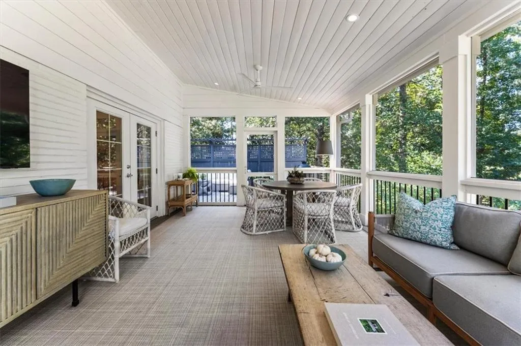 2869 Ridgemore Road Nw, Atlanta, Georgia 30318, 3 Bedrooms Bedrooms, 0 ,2 BathroomsBathrooms,Residential,For Sale,2869 Ridgemore Road Nw,7847458