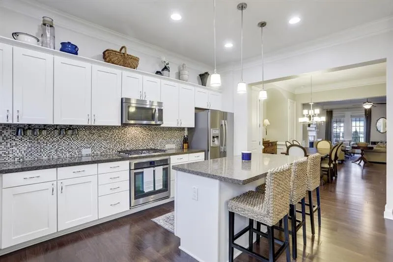 327 Alderwood Lane, Atlanta, Georgia 30328, 3 Bedrooms Bedrooms, ,3 BathroomsBathrooms,Residential,Sold,327 Alderwood Lane,6639687