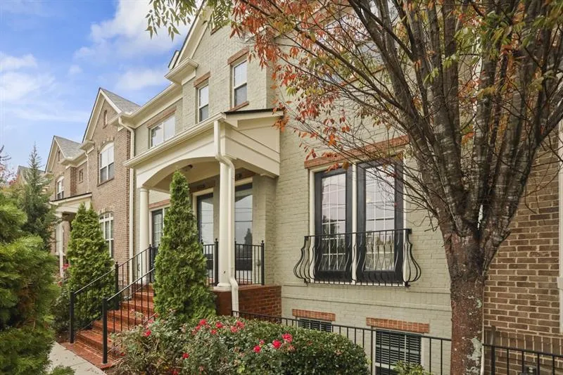 327 Alderwood Lane, Atlanta, Georgia 30328, 3 Bedrooms Bedrooms, ,3 BathroomsBathrooms,Residential,Sold,327 Alderwood Lane,6639687