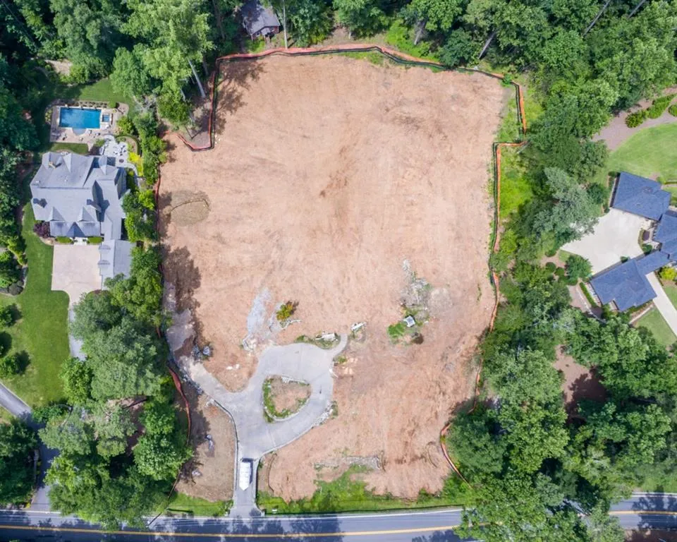 301 Londonberry Road, Atlanta, Georgia 30327, ,Land,Sold,301 Londonberry Road,5869856