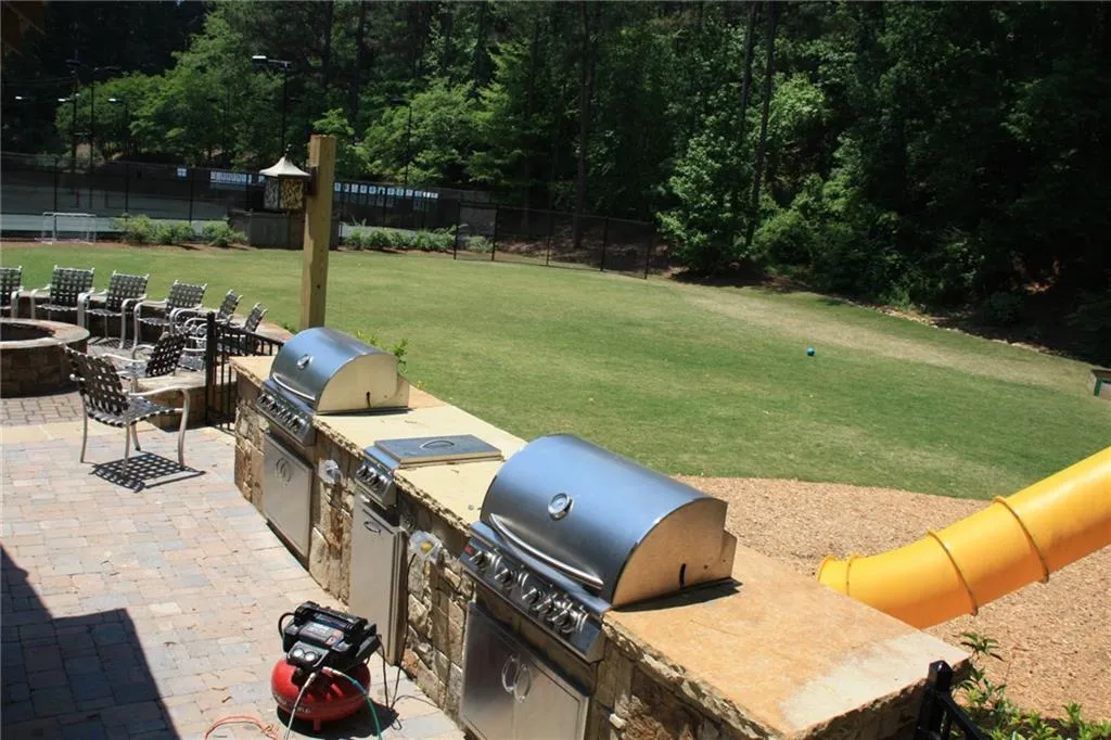 6270 Mountain Brook Lane, Sandy Springs, Georgia 30328, 3 Bedrooms Bedrooms, ,4 BathroomsBathrooms,Residential,Sold,6270 Mountain Brook Lane,6099808