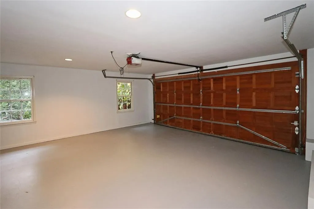 6270 Mountain Brook Lane, Sandy Springs, Georgia 30328, 3 Bedrooms Bedrooms, ,4 BathroomsBathrooms,Residential,Sold,6270 Mountain Brook Lane,6099808