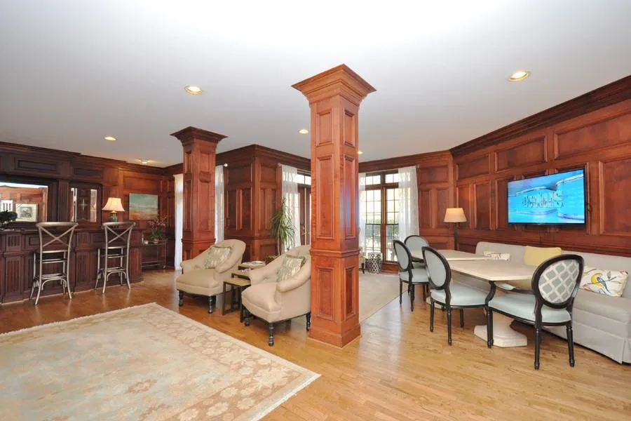 175 15th Street Ne Unit 202, Atlanta, Georgia 30309, 2 Bedrooms Bedrooms, ,2 BathroomsBathrooms,Residential,Sold,175 15th Street Ne Unit 202,5618256