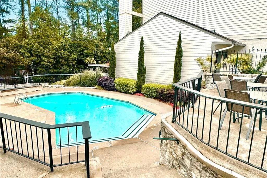 3772 Paces Ferry West Se, Atlanta, Georgia 30339, 3 Bedrooms Bedrooms, ,2 BathroomsBathrooms,Residential,For Sale,3772 Paces Ferry West Se,7535869