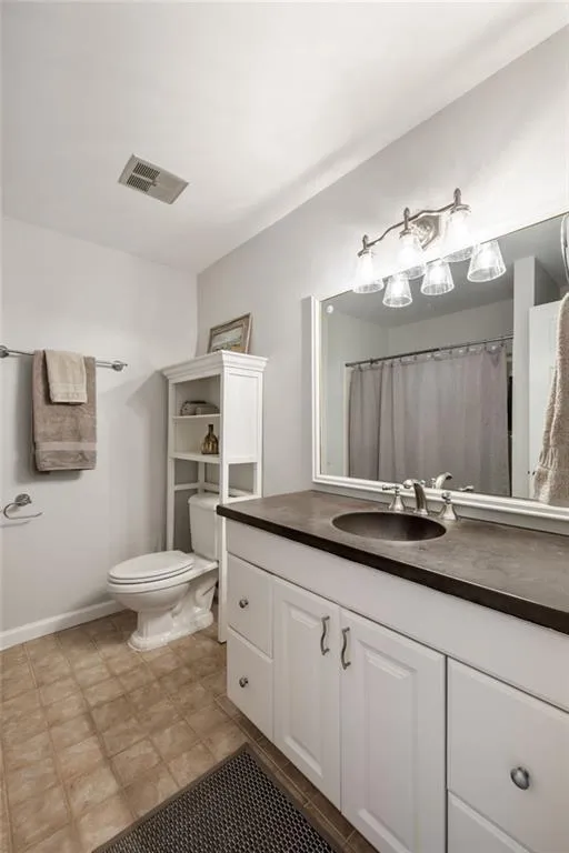 Primary bedroom private bath