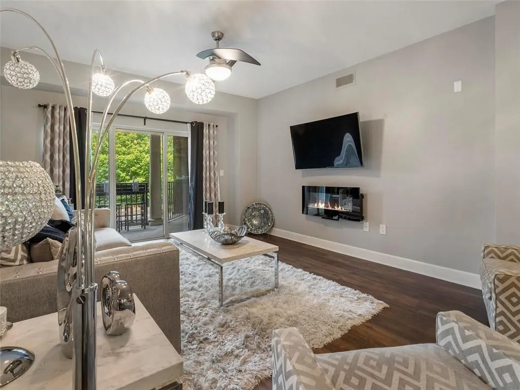 200 River Vista Drive Unit 235, Atlanta, Georgia 30339, 2 Bedrooms Bedrooms, ,2 BathroomsBathrooms,Residential,Sold,200 River Vista Drive Unit 235,7228806