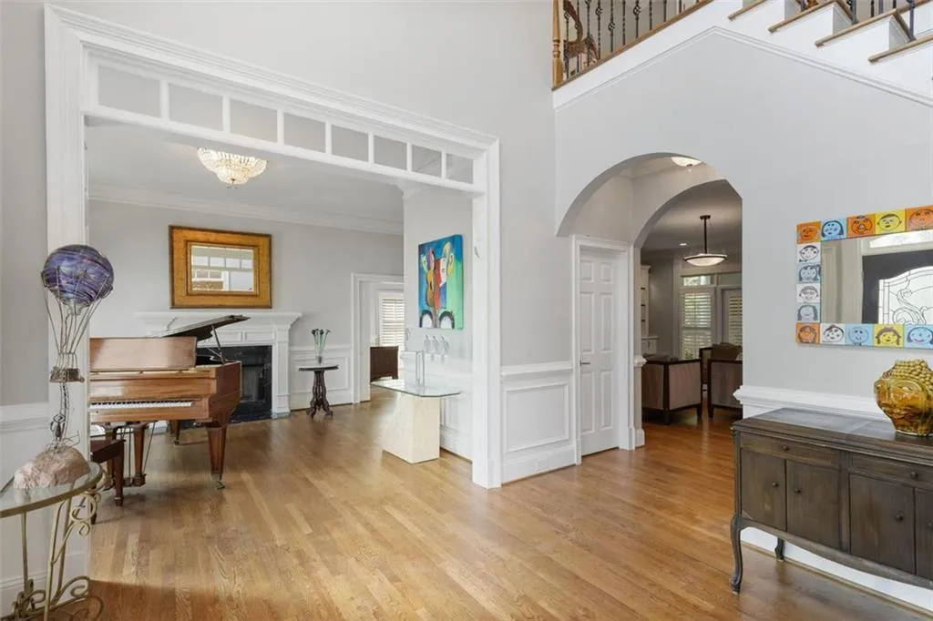 225 Farmbrooke Court, Sandy Springs, Georgia 30350, 8 Bedrooms Bedrooms, ,6 BathroomsBathrooms,Residential,For Sale,225 Farmbrooke Court,7567150