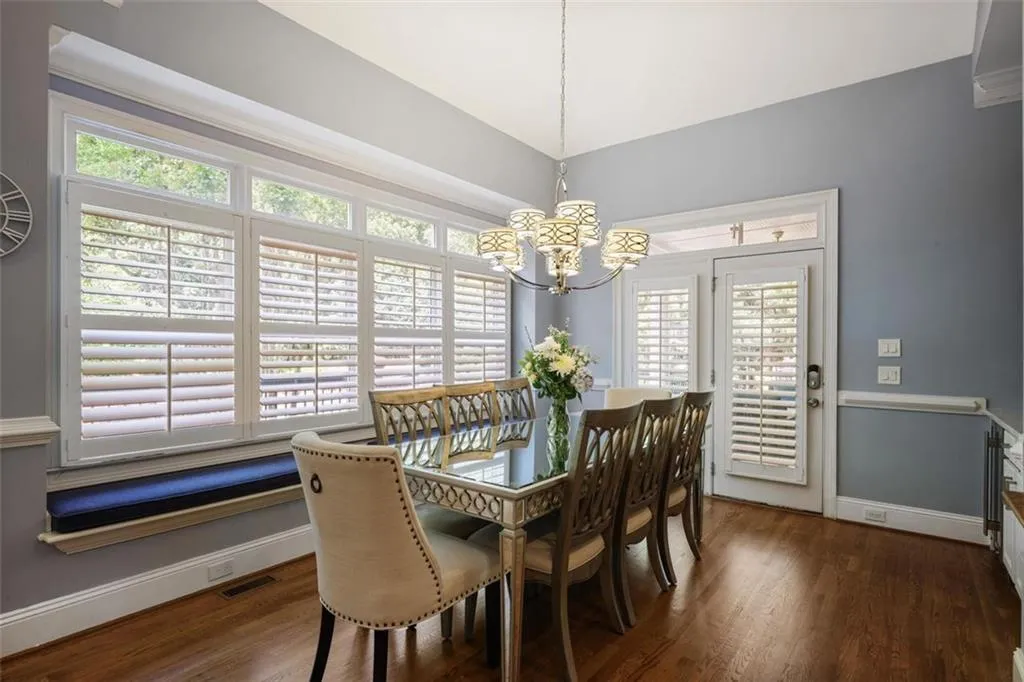 225 Farmbrooke Court, Sandy Springs, Georgia 30350, 8 Bedrooms Bedrooms, ,6 BathroomsBathrooms,Residential,For Sale,225 Farmbrooke Court,7567150
