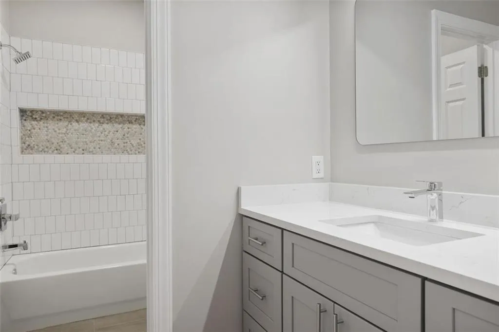 225 Farmbrooke Court, Sandy Springs, Georgia 30350, 8 Bedrooms Bedrooms, ,6 BathroomsBathrooms,Residential,For Sale,225 Farmbrooke Court,7567150
