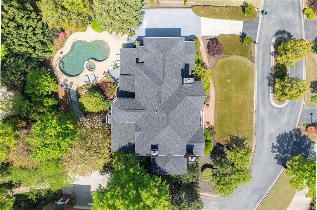225 Farmbrooke Court, Sandy Springs, Georgia 30350, 8 Bedrooms Bedrooms, ,6 BathroomsBathrooms,Residential,For Sale,225 Farmbrooke Court,7567150