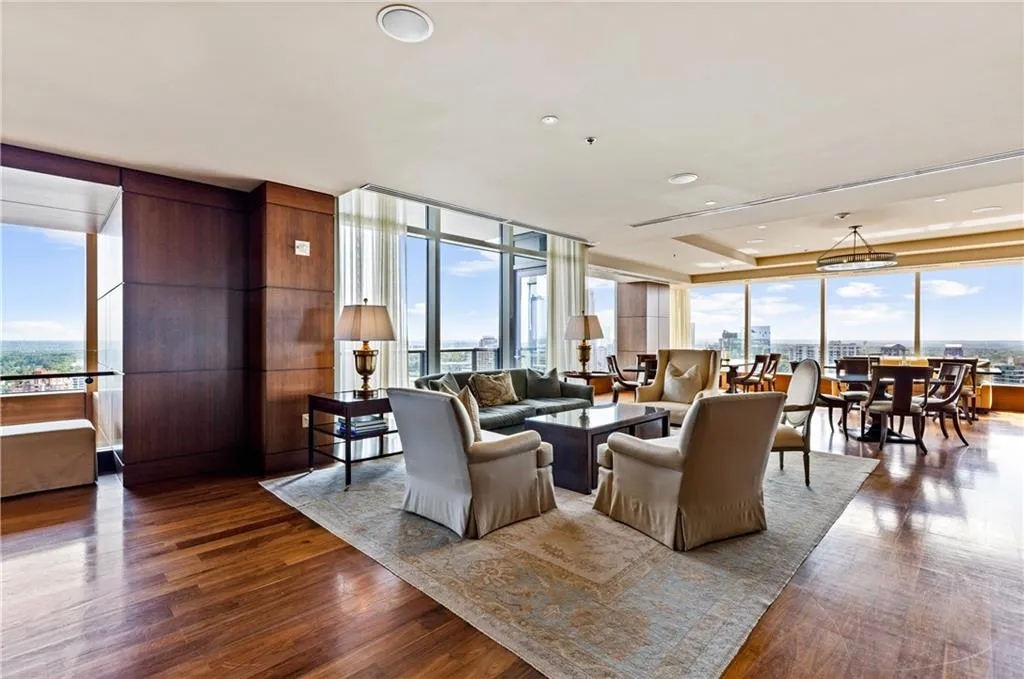 3630 Peachtree Road Ne Unit 1809, Atlanta, Georgia 30326, 1 Bedroom Bedrooms, 0 ,1 BathroomBathrooms,Residential,For Sale,3630 Peachtree Road Ne Unit 1809,7739516