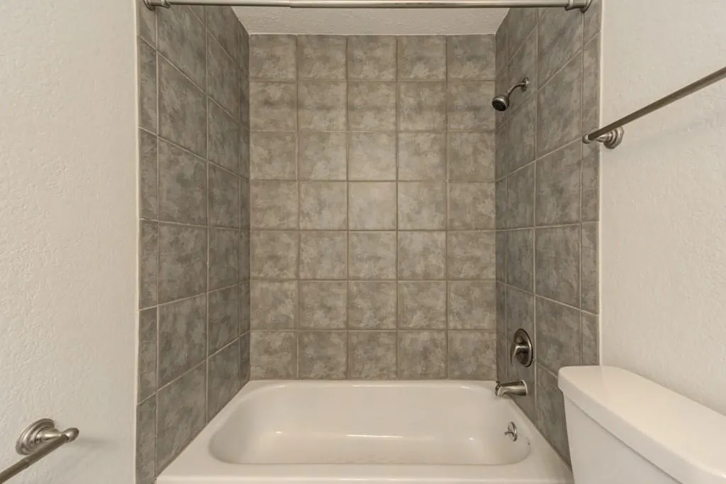 135 N River Drive, Sandy Springs, Georgia 30350, 2 Bedrooms Bedrooms, ,2 BathroomsBathrooms,Residential,Sold,135 N River Drive,6565210