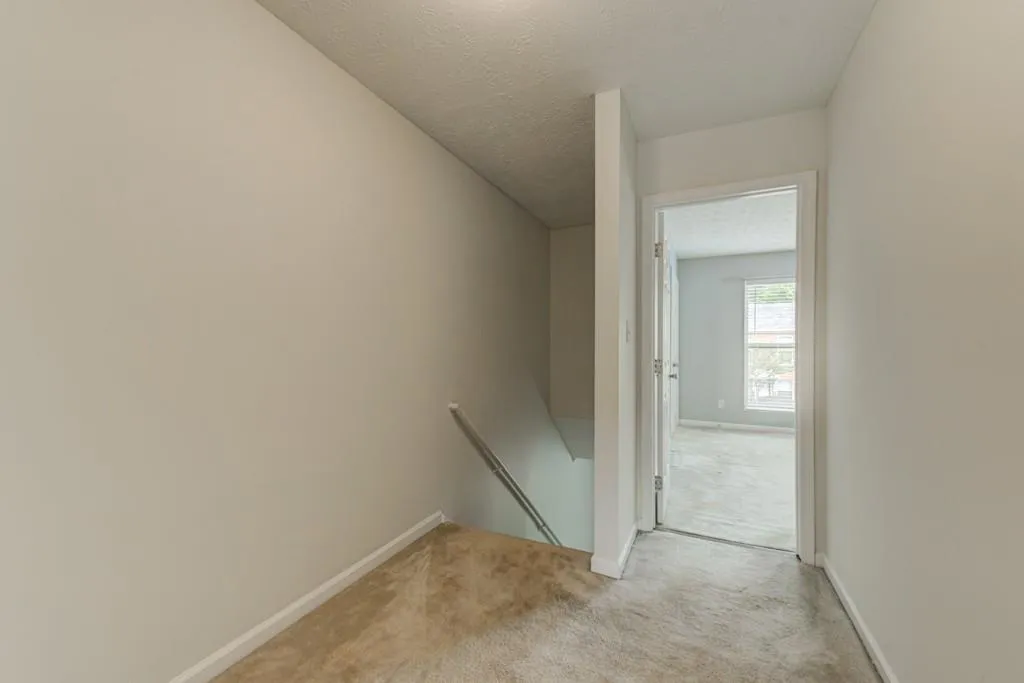 135 N River Drive, Sandy Springs, Georgia 30350, 2 Bedrooms Bedrooms, ,2 BathroomsBathrooms,Residential,Sold,135 N River Drive,6565210