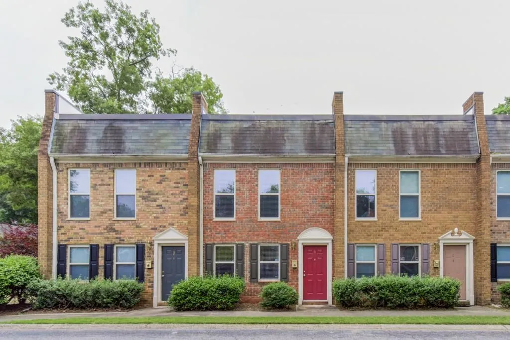 135 N River Drive, Sandy Springs, Georgia 30350, 2 Bedrooms Bedrooms, ,2 BathroomsBathrooms,Residential,Sold,135 N River Drive,6565210