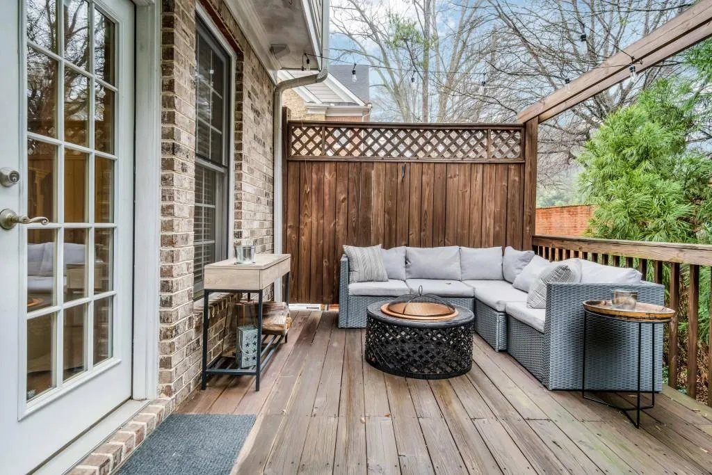 229 Chemin De Vie Ne, Atlanta, Georgia 30342, 4 Bedrooms Bedrooms, ,3 BathroomsBathrooms,Residential,Sold,229 Chemin De Vie Ne,6505718