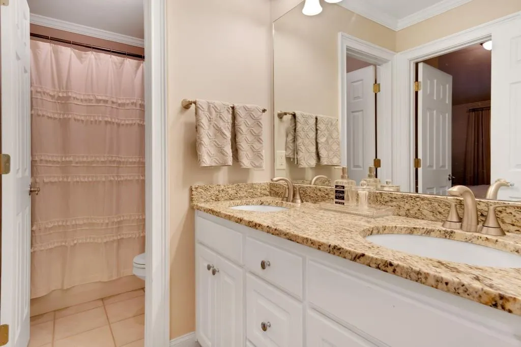 229 Chemin De Vie Ne, Atlanta, Georgia 30342, 4 Bedrooms Bedrooms, ,3 BathroomsBathrooms,Residential,Sold,229 Chemin De Vie Ne,6505718