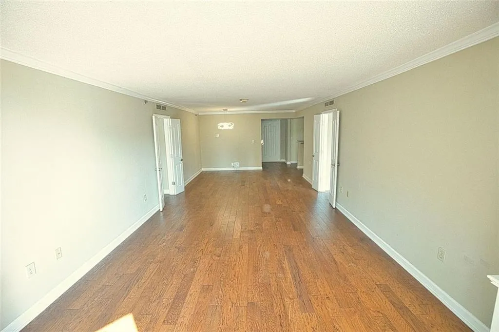 2870 Pharr Court Nw Unit 506, Atlanta, Georgia 30305, 2 Bedrooms Bedrooms, ,2 BathroomsBathrooms,Residential,For Sale,2870 Pharr Court Nw Unit 506,7662318
