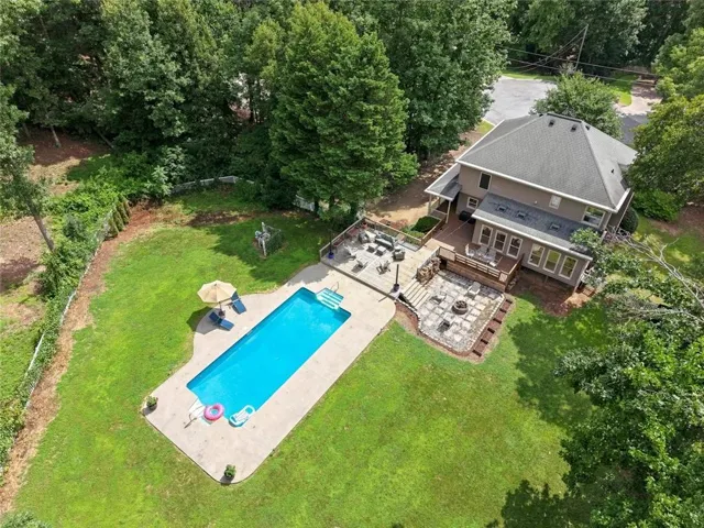 Arial View of the Perfect Entertaining Back Yard!