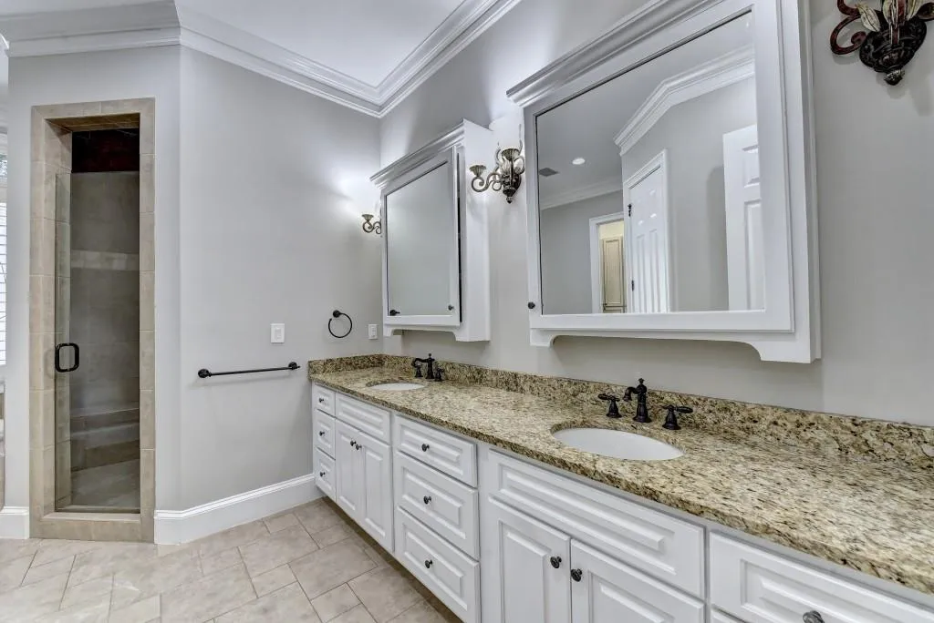 4075 Meadow Gate Drive, Sandy Springs, Georgia 30350, 6 Bedrooms Bedrooms, ,6 BathroomsBathrooms,Residential,Sold,4075 Meadow Gate Drive,6878481