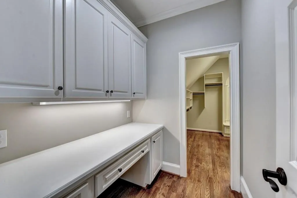 4075 Meadow Gate Drive, Sandy Springs, Georgia 30350, 6 Bedrooms Bedrooms, ,6 BathroomsBathrooms,Residential,Sold,4075 Meadow Gate Drive,6878481