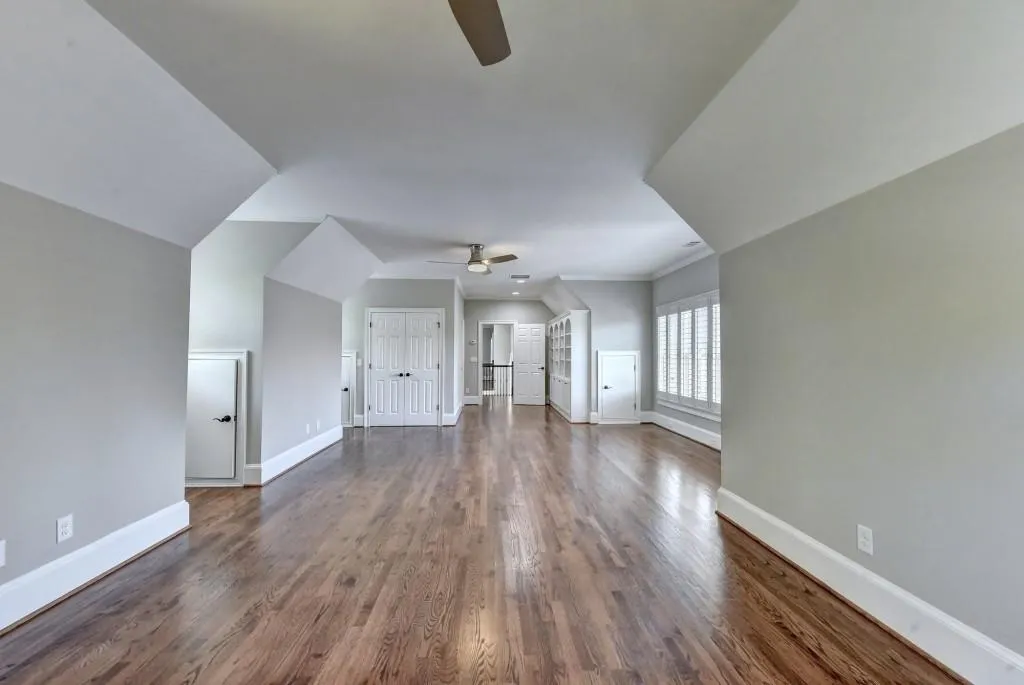 4075 Meadow Gate Drive, Sandy Springs, Georgia 30350, 6 Bedrooms Bedrooms, ,6 BathroomsBathrooms,Residential,Sold,4075 Meadow Gate Drive,6878481