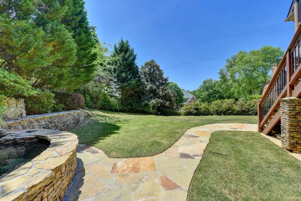 4075 Meadow Gate Drive, Sandy Springs, Georgia 30350, 6 Bedrooms Bedrooms, ,6 BathroomsBathrooms,Residential,Sold,4075 Meadow Gate Drive,6878481