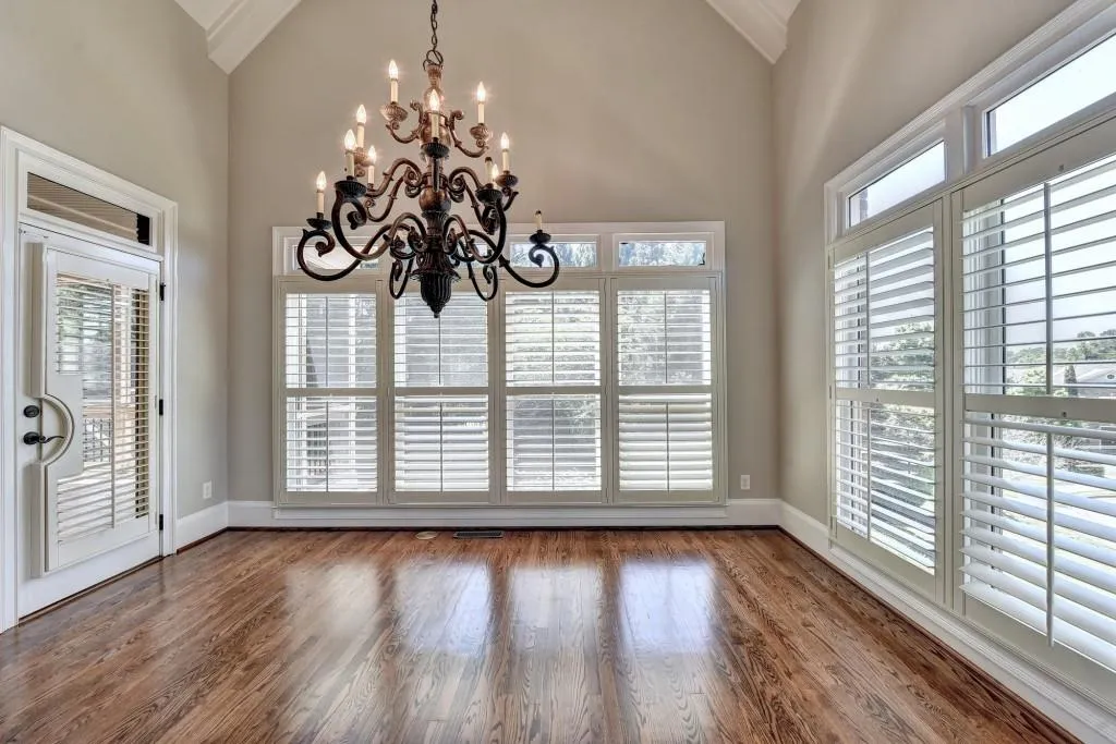 4075 Meadow Gate Drive, Sandy Springs, Georgia 30350, 6 Bedrooms Bedrooms, ,6 BathroomsBathrooms,Residential,Sold,4075 Meadow Gate Drive,6878481
