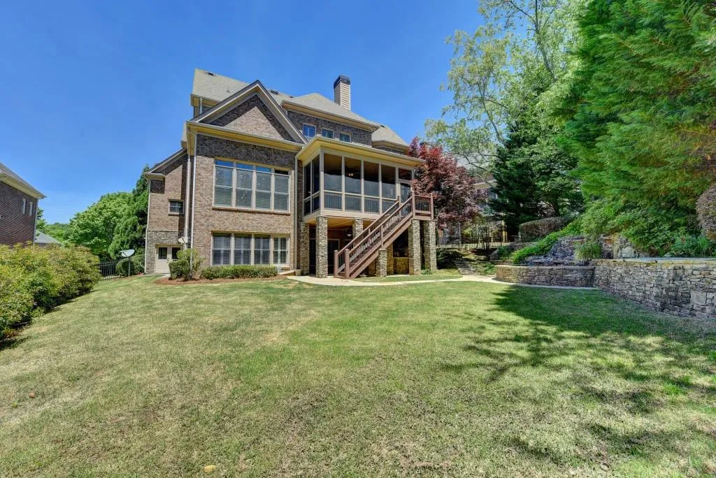 4075 Meadow Gate Drive, Sandy Springs, Georgia 30350, 6 Bedrooms Bedrooms, ,6 BathroomsBathrooms,Residential,Sold,4075 Meadow Gate Drive,6878481