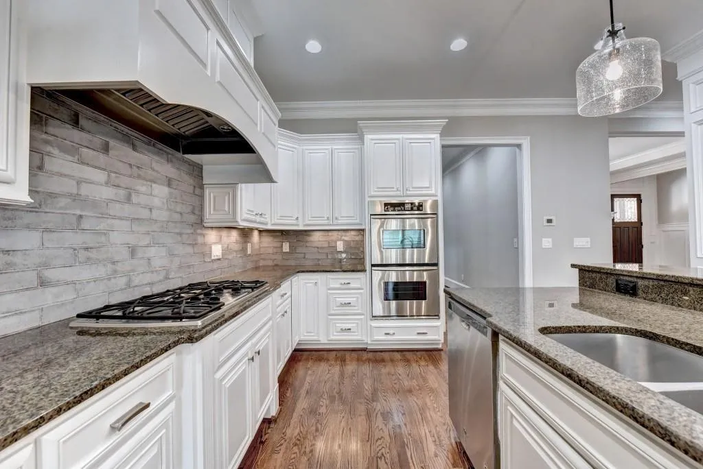 4075 Meadow Gate Drive, Sandy Springs, Georgia 30350, 6 Bedrooms Bedrooms, ,6 BathroomsBathrooms,Residential,Sold,4075 Meadow Gate Drive,6878481