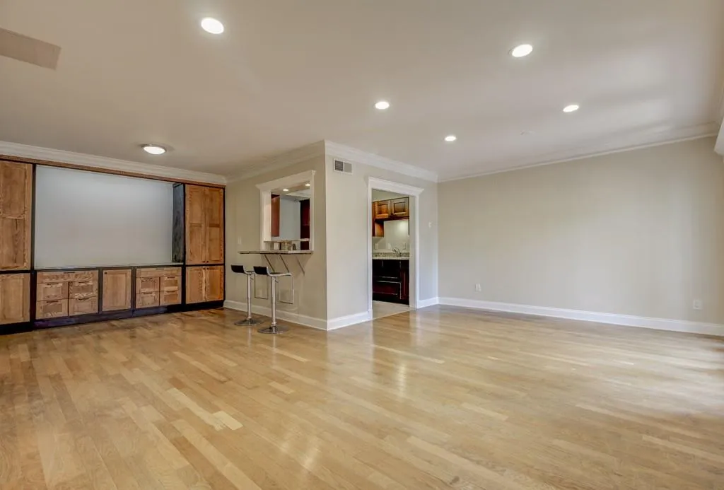 6980 Roswell Road Unit B13, Sandy Springs, Georgia 30328, 2 Bedrooms Bedrooms, ,2 BathroomsBathrooms,Residential,Sold,6980 Roswell Road Unit B13,5564800