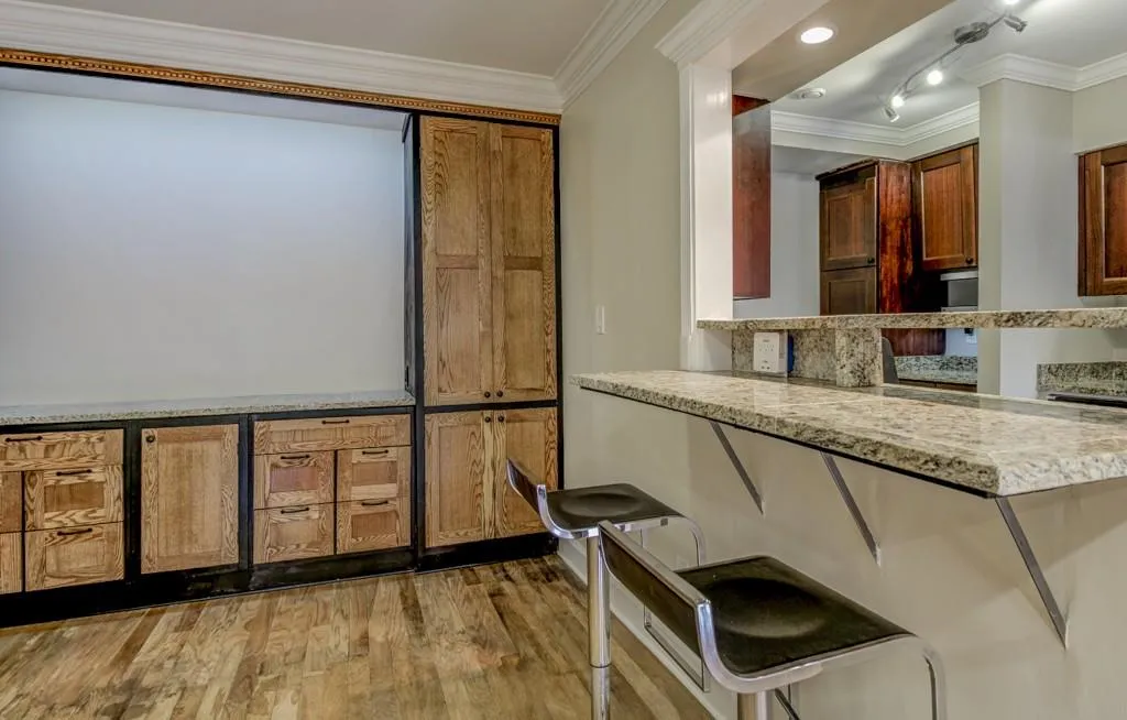 6980 Roswell Road Unit B13, Sandy Springs, Georgia 30328, 2 Bedrooms Bedrooms, ,2 BathroomsBathrooms,Residential,Sold,6980 Roswell Road Unit B13,5564800