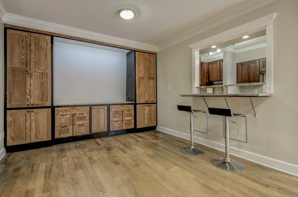 6980 Roswell Road Unit B13, Sandy Springs, Georgia 30328, 2 Bedrooms Bedrooms, ,2 BathroomsBathrooms,Residential,Sold,6980 Roswell Road Unit B13,5564800