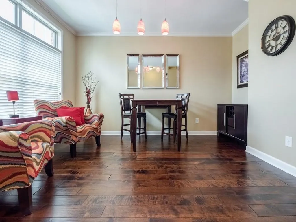 7470 Glisten Avenue, Atlanta, Georgia 30328, 3 Bedrooms Bedrooms, ,3 BathroomsBathrooms,Residential,Sold,7470 Glisten Avenue,6558807