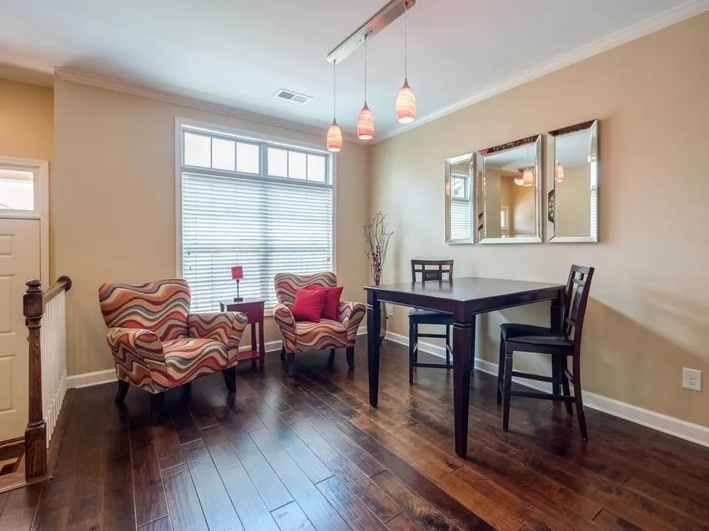 7470 Glisten Avenue, Atlanta, Georgia 30328, 3 Bedrooms Bedrooms, ,3 BathroomsBathrooms,Residential,Sold,7470 Glisten Avenue,6558807