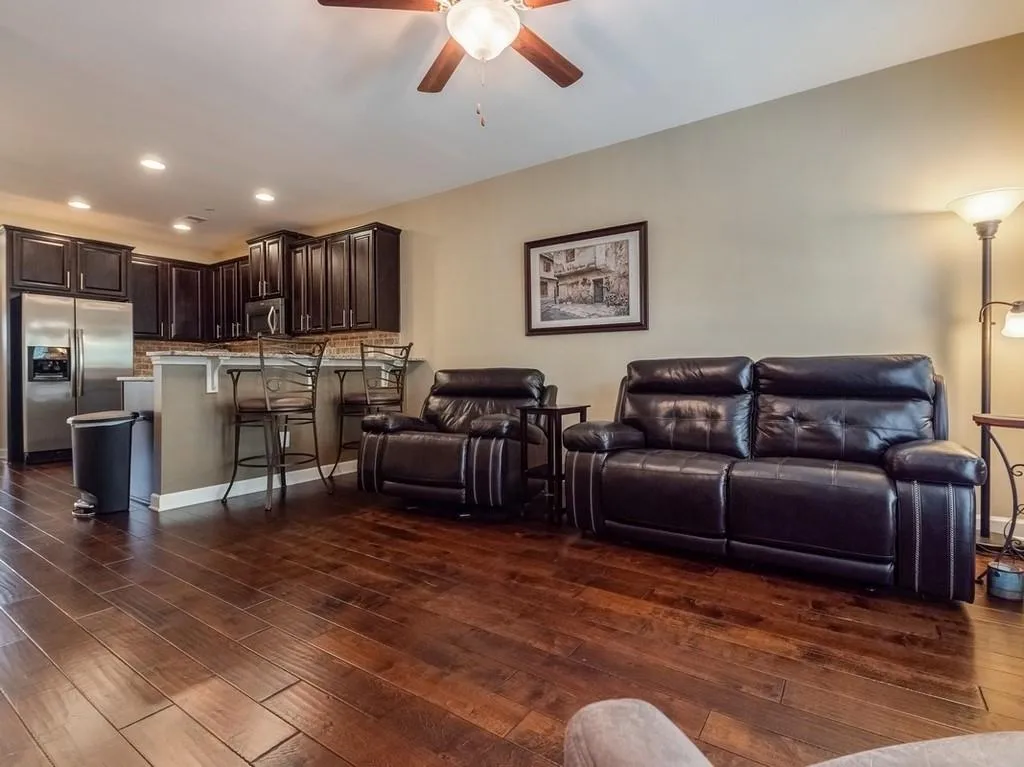 7470 Glisten Avenue, Atlanta, Georgia 30328, 3 Bedrooms Bedrooms, ,3 BathroomsBathrooms,Residential,Sold,7470 Glisten Avenue,6558807