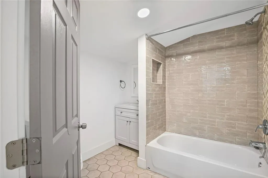480 James P Brawley Drive Nw, Atlanta, Georgia 30318, 5 Bedrooms Bedrooms, ,3 BathroomsBathrooms,Residential,For Sale,480 James P Brawley Drive Nw,7609994