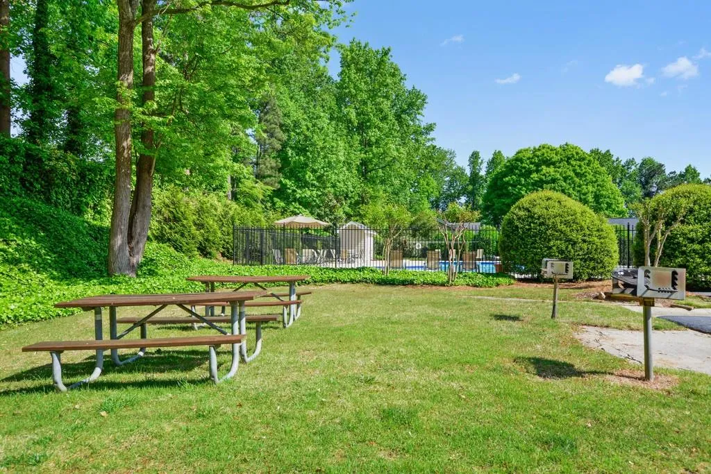 1605 Brighton Point, Sandy Springs, Georgia 30328, 2 Bedrooms Bedrooms, ,2 BathroomsBathrooms,Residential,Sold,1605 Brighton Point,6006174