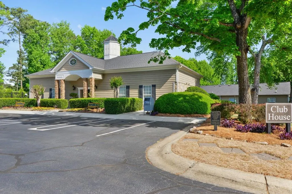 1605 Brighton Point, Sandy Springs, Georgia 30328, 2 Bedrooms Bedrooms, ,2 BathroomsBathrooms,Residential,Sold,1605 Brighton Point,6006174