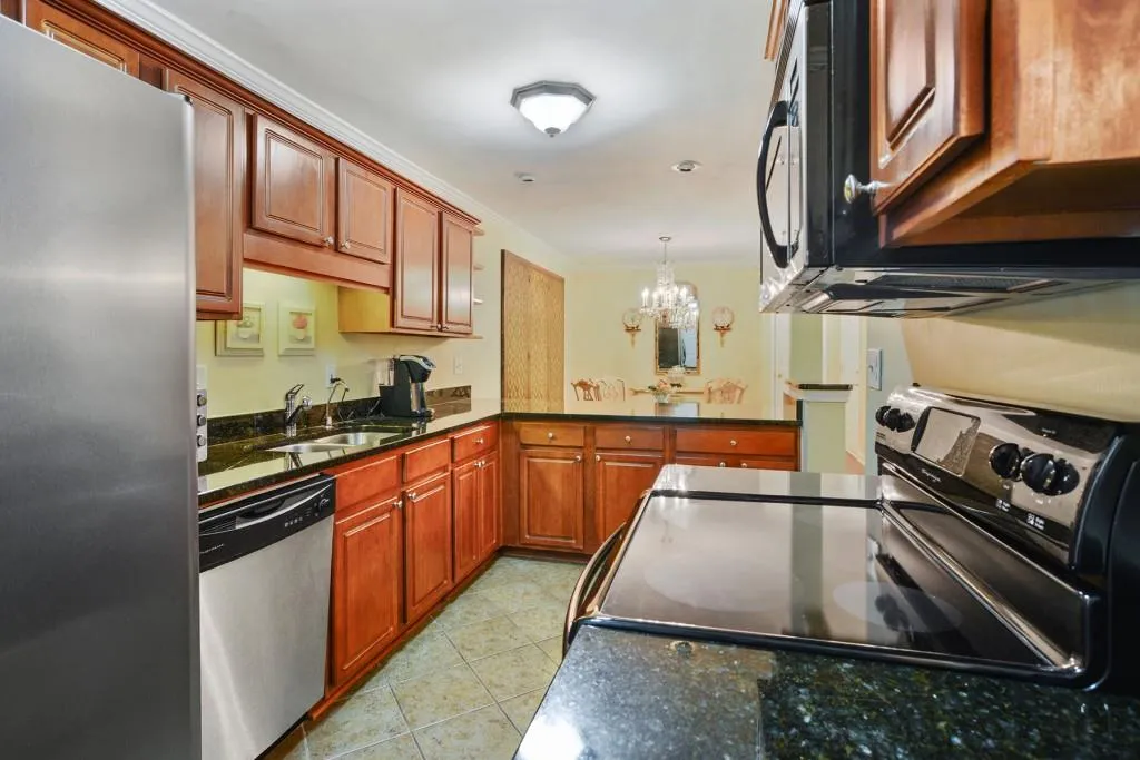 1605 Brighton Point, Sandy Springs, Georgia 30328, 2 Bedrooms Bedrooms, ,2 BathroomsBathrooms,Residential,Sold,1605 Brighton Point,6006174