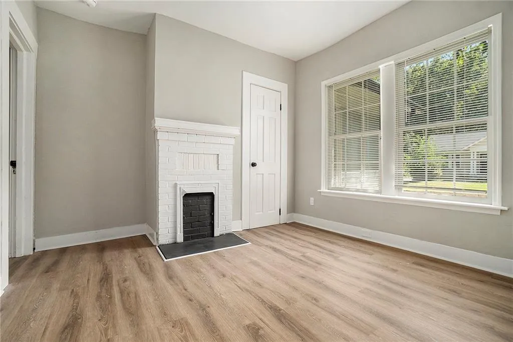 556 Holly Street Nw, Atlanta, Georgia 30318, 3 Bedrooms Bedrooms, ,2 BathroomsBathrooms,Residential,For Sale,556 Holly Street Nw,7642124