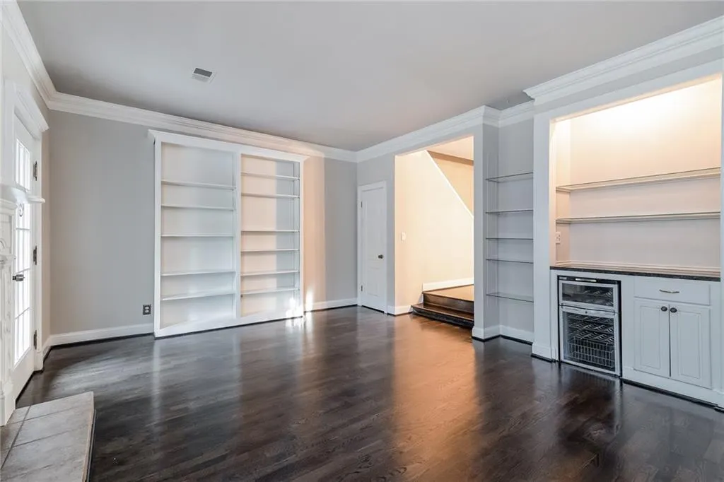 5170 Chemin De Vie, Sandy Springs, Georgia 30342, 2 Bedrooms Bedrooms, ,2 BathroomsBathrooms,Residential,Sold,5170 Chemin De Vie,6128402