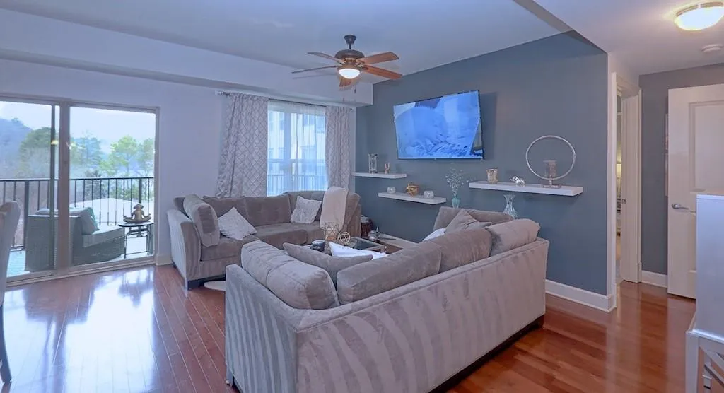 200 River Vista Drive Unit 535, Atlanta, Georgia 30339, 2 Bedrooms Bedrooms, ,2 BathroomsBathrooms,Residential,Sold,200 River Vista Drive Unit 535,6673890